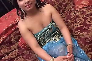 Chubby indian spliced cheats exceeding their way husband with 2 cocks