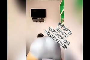 Nigerian lady blows in foreign lands dramatize expunge ass