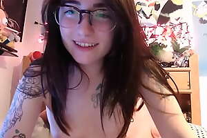 Nerd teen showing myself naked on cam