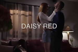 DAISY RED - DAISY BLONDE