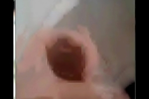 Riccardo Donati se masturbe devant une fillette  en cam webcam