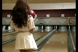 Uncovered bowling troop [1995]