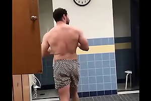 Lockerroom Guy shows it in every direction