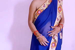 sari bathing on white-hot bra wothoutblouse