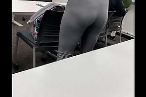 University girl pulls up leggings visible thong vtl candid