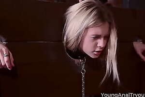 Young Anal Tryouts - Fetching blonde goes nigh into the lock-up