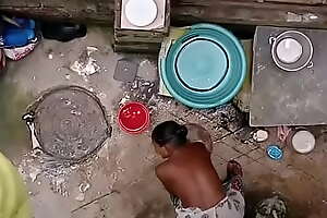 indian bhabi with big bowels ...hidden camera..full divest bhabi